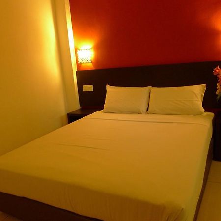 Meldrum Hotel Johor Bahru Exterior foto