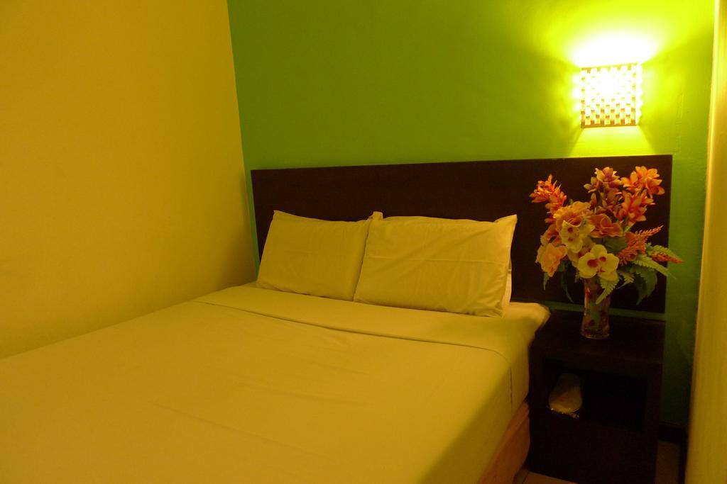 Meldrum Hotel Johor Bahru Exterior foto