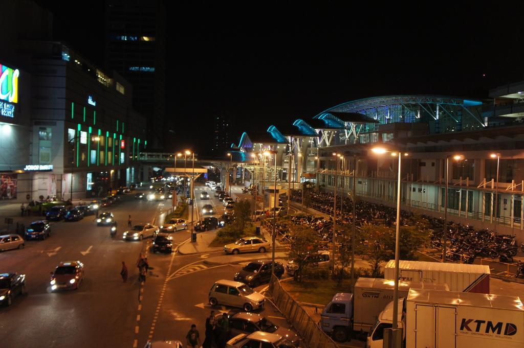 Meldrum Hotel Johor Bahru Exterior foto