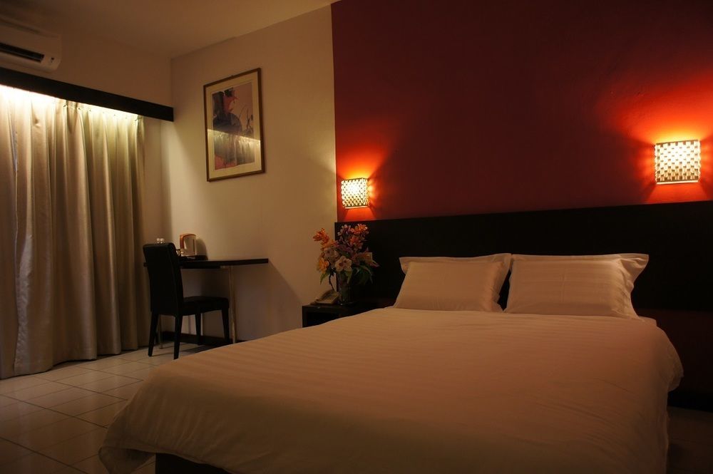 Meldrum Hotel Johor Bahru Exterior foto