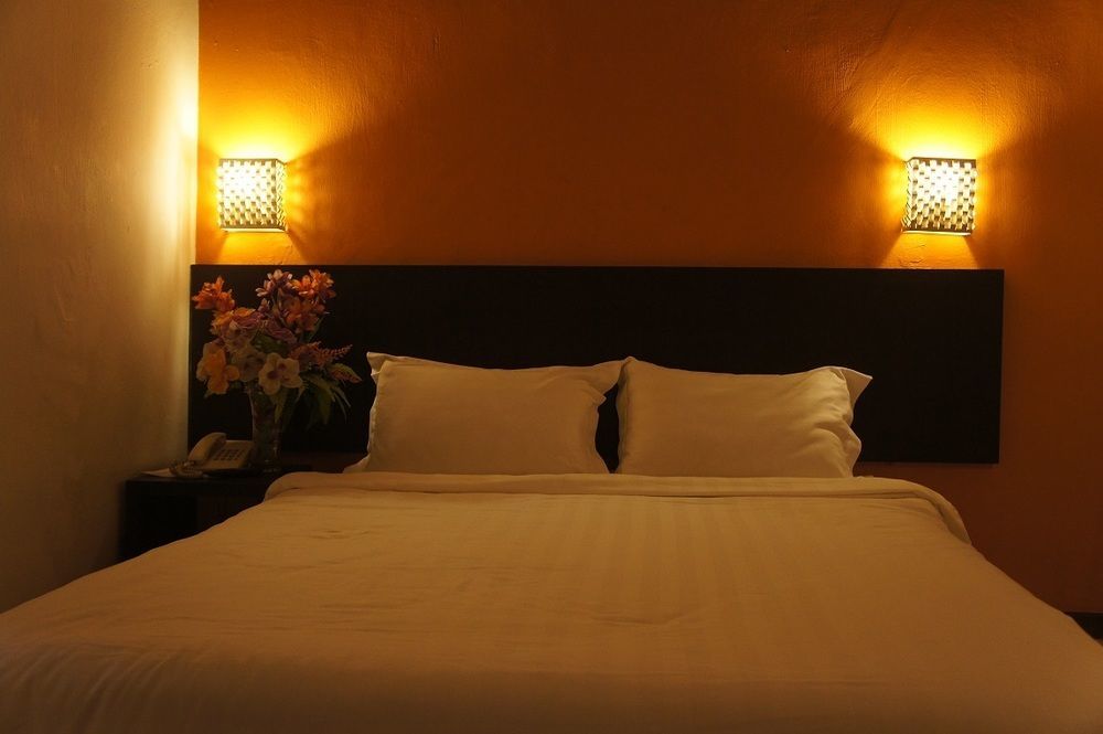 Meldrum Hotel Johor Bahru Exterior foto